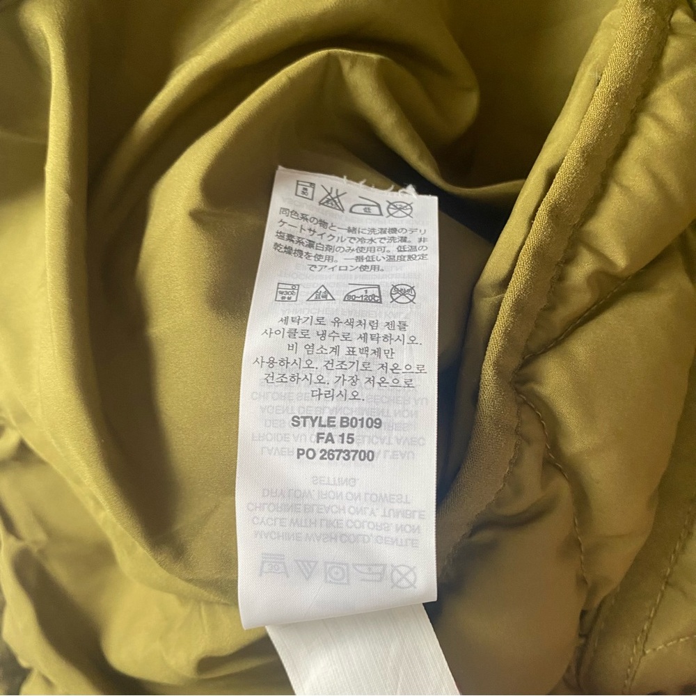 J. Crew Olive Excursion quilted vest size large - Picture 3 of 5